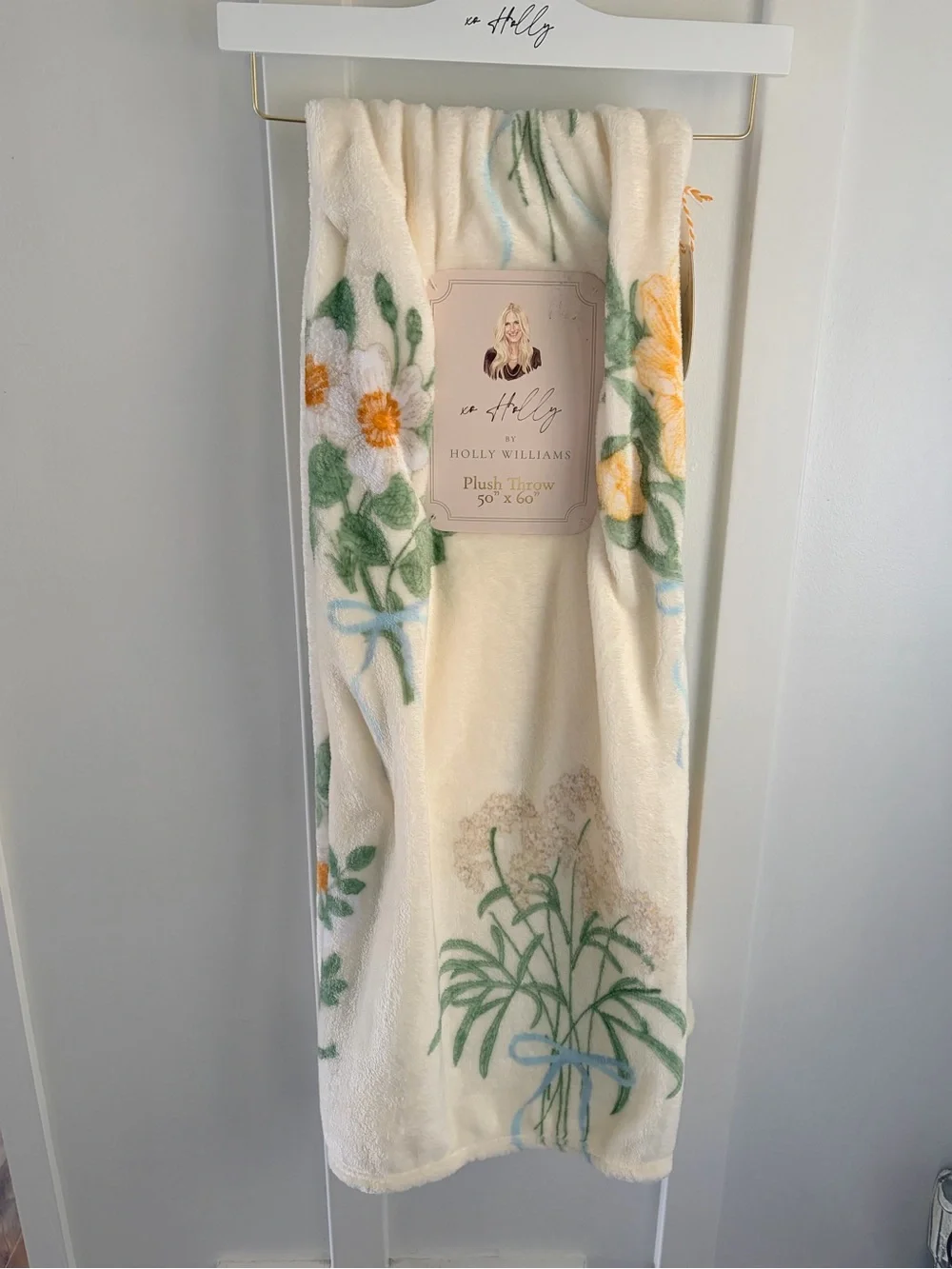 Plush Throw Blanket - Cream Floral